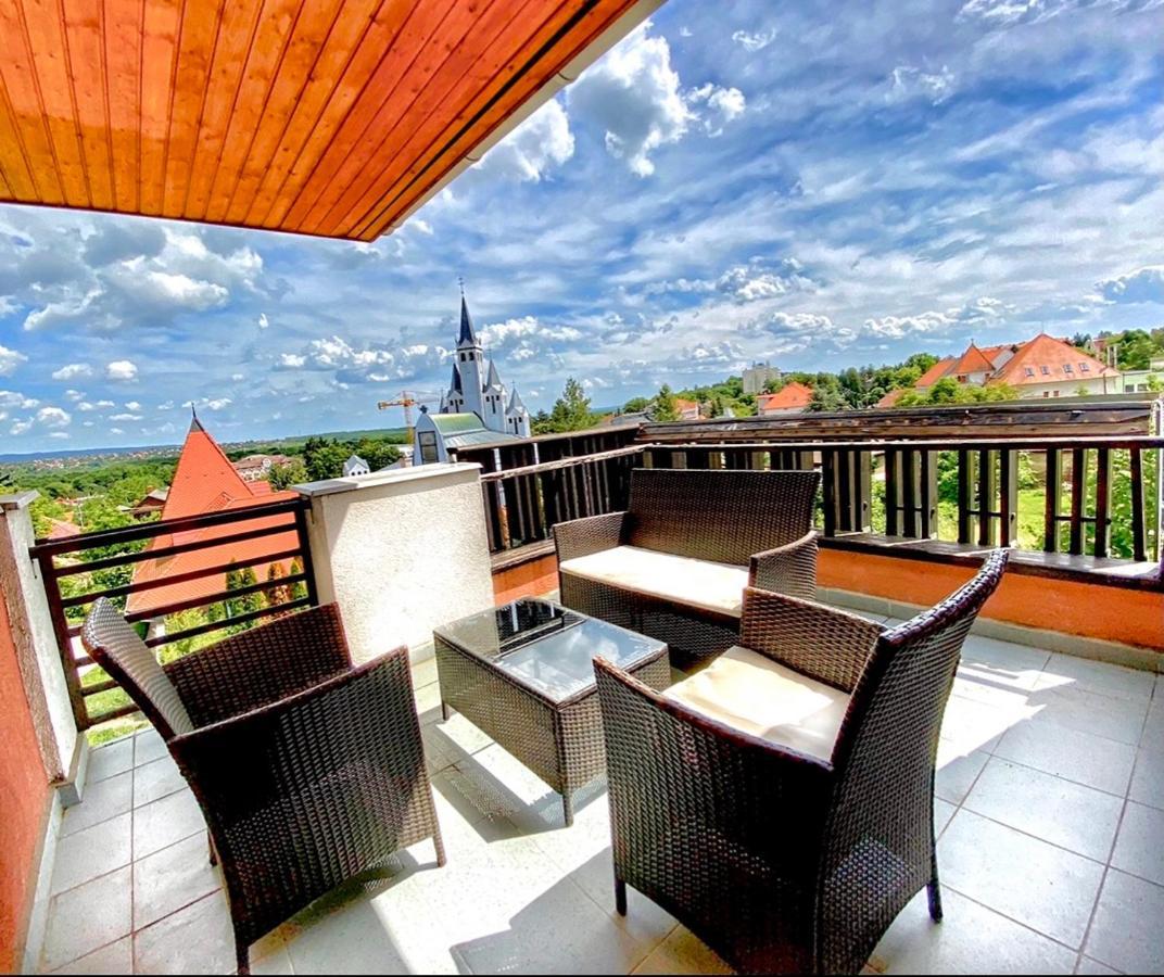 Roselio Sky Residence เฮวิซ ภายนอก รูปภาพ